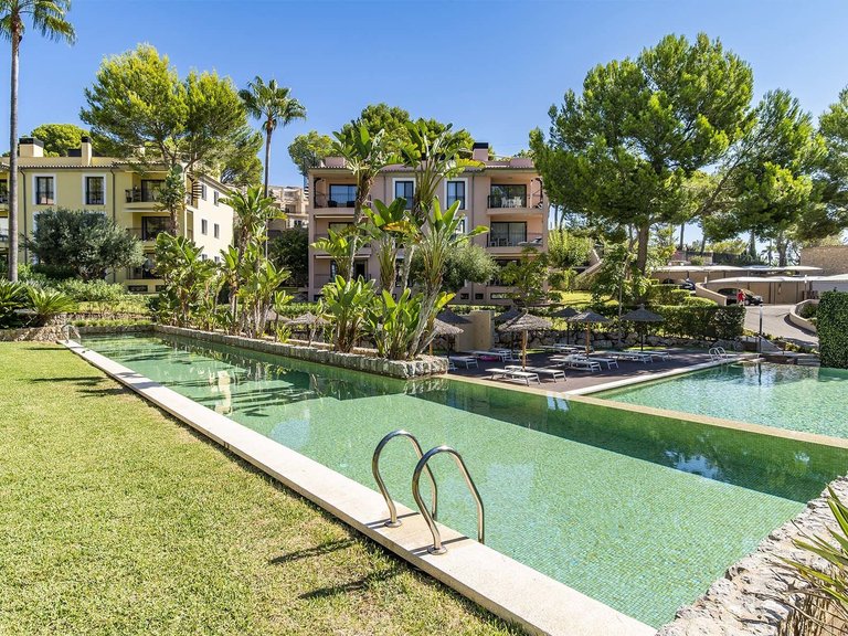Apartment for Sale in Camp De Mar, South West 1