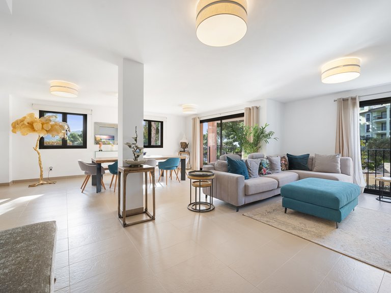 Apartment for Sale in Camp De Mar, South West 7