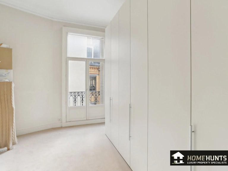 Apartment for Sale in 8th (golden Triangle - Parc Monceau), Golden Triangle - Trocadéro (8th - 16th) 14