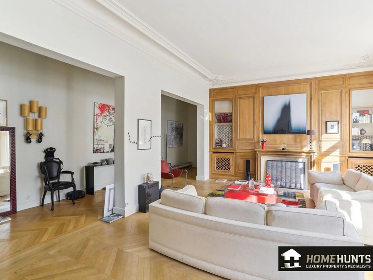 Apartment for Sale in 8th (golden Triangle - Parc Monceau), Golden Triangle - Trocadéro (8th - 16th) 4
