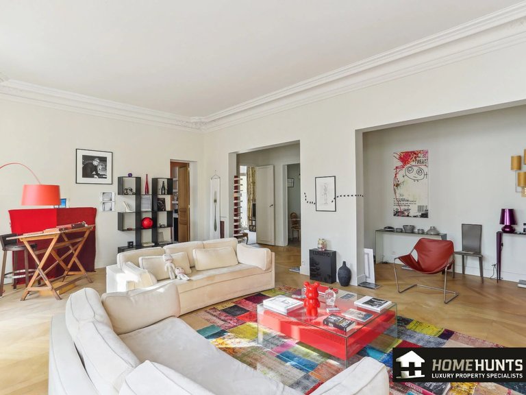 Apartment for Sale in 8th (golden Triangle - Parc Monceau), Golden Triangle - Trocadéro (8th - 16th) 5