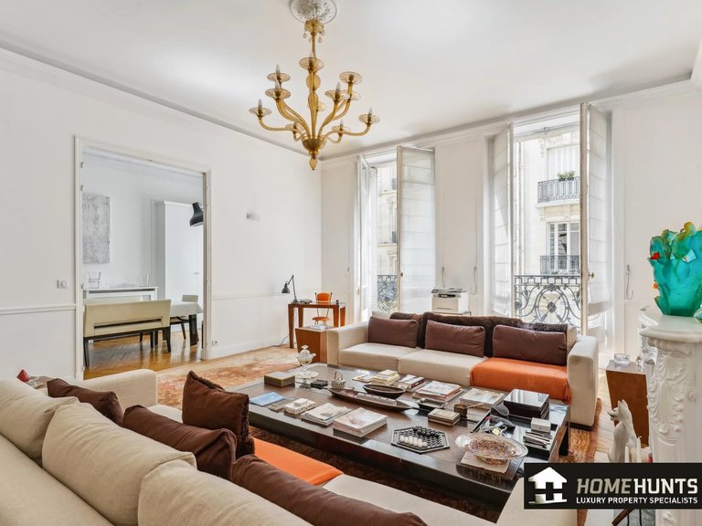 Apartment for Sale in 17th (monceau - Batignolles -ternes), Monceau - Montmartre (9th,17th, 18th) 1