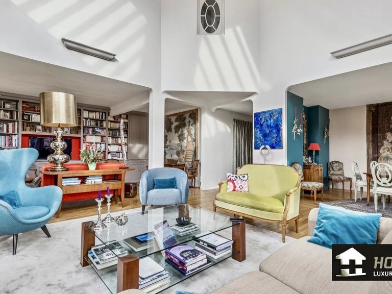 Apartment for Sale in 7th (invalides, Eiffel Tower, Orsay), Paris Left Bank (5th,6th & 7th ) 2