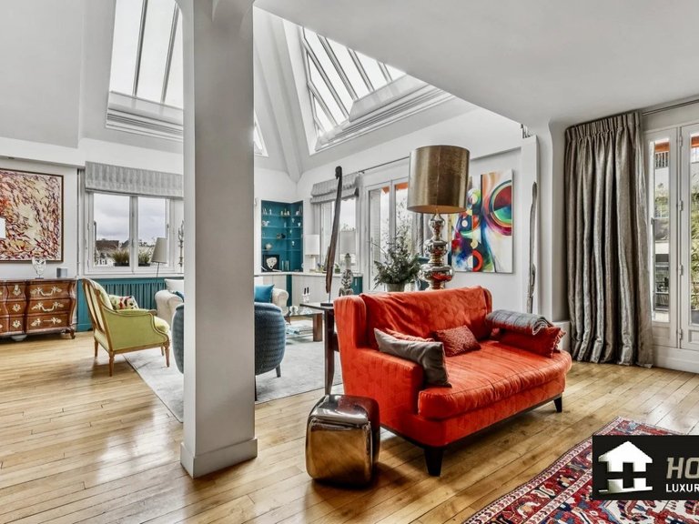 Apartment for Sale in 7th (invalides, Eiffel Tower, Orsay), Paris Left Bank (5th,6th & 7th ) 4
