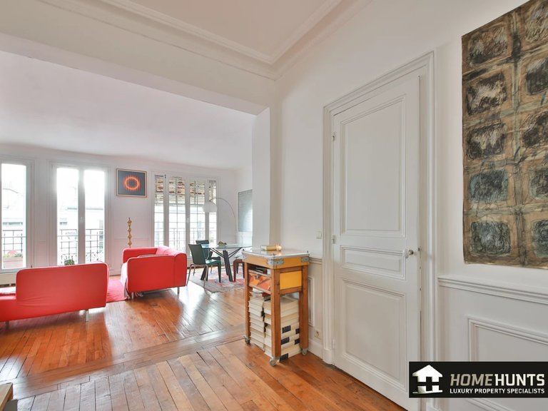 Apartment for Sale in 16th (trocadéro - Etoile - Passy), Golden Triangle - Trocadéro (8th - 16th) 5