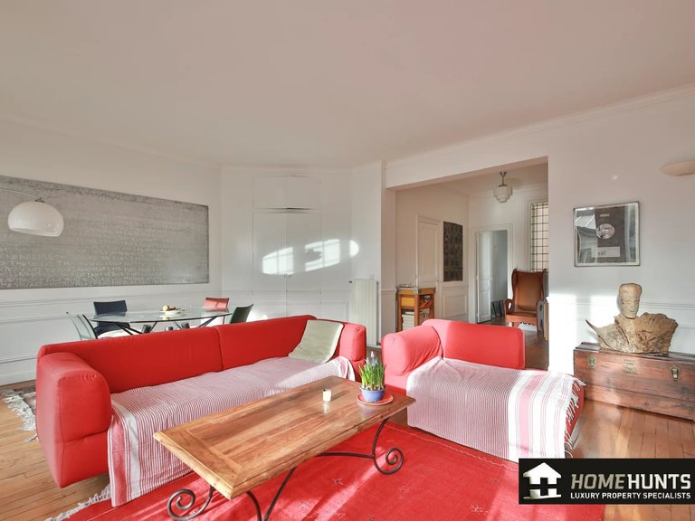 Apartment for Sale in 16th (trocadéro - Etoile - Passy), Golden Triangle - Trocadéro (8th - 16th) 6