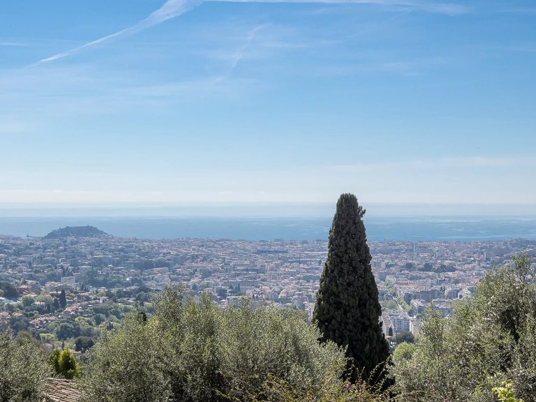 Villa for Sale in Nice, Nice Area 3