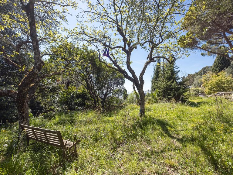 Villa for Sale in Nice, Nice Area 7