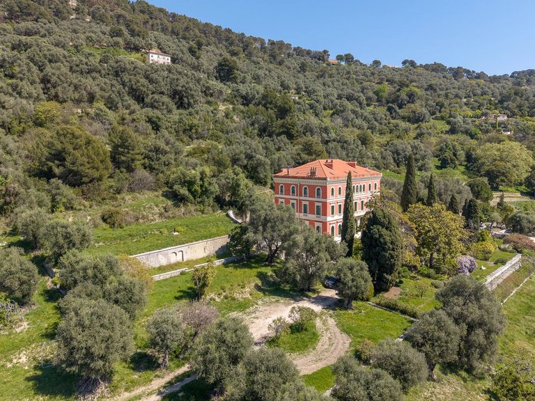 Villa for Sale in Nice, Nice Area 1