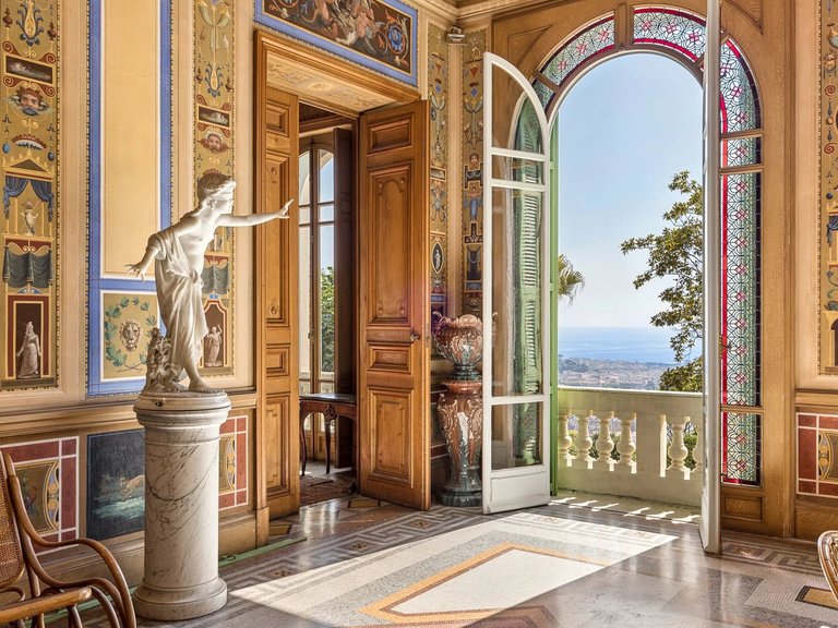 Villa for Sale in Nice, Nice Area 5