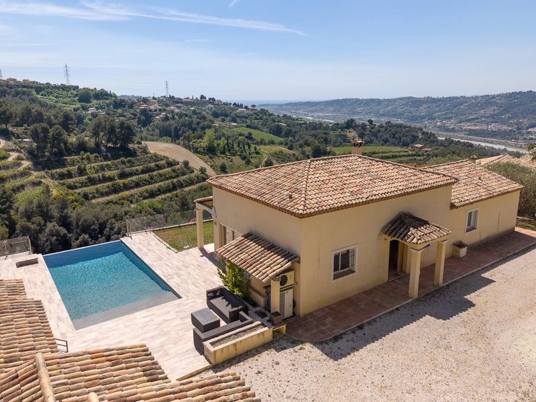 Villa for Sale in Nice, Nice Area 2