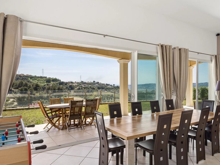 Villa for Sale in Nice, Nice Area 8