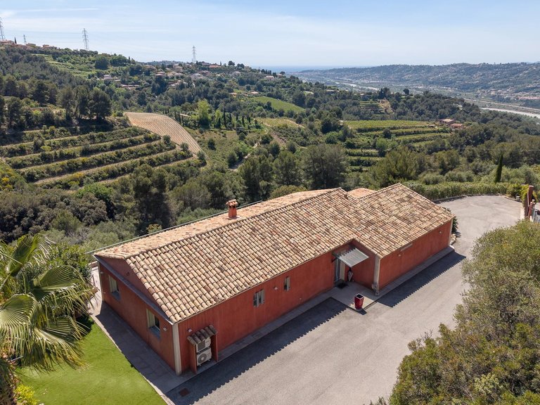 Villa for Sale in Nice, Nice Area 1