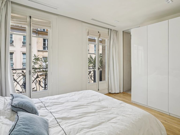 Apartment for Sale in 1st (louvre - Vendôme), Paris Right Bank (1st, 2nd, 3rd, 4th) 11