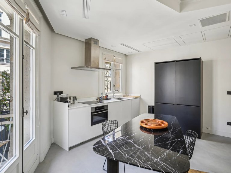 Apartment for Sale in 1st (louvre - Vendôme), Paris Right Bank (1st, 2nd, 3rd, 4th) 9
