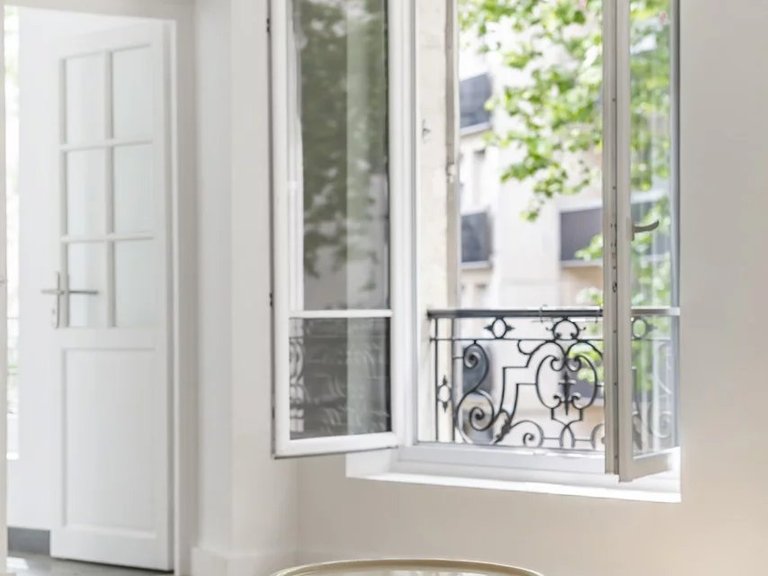 Apartment for Sale in 16th (trocadéro - Etoile - Passy), Golden Triangle - Trocadéro (8th - 16th) 19