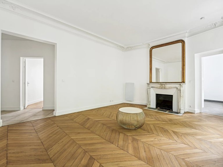 Apartment for Sale in 16th (trocadéro - Etoile - Passy), Golden Triangle - Trocadéro (8th - 16th) 9