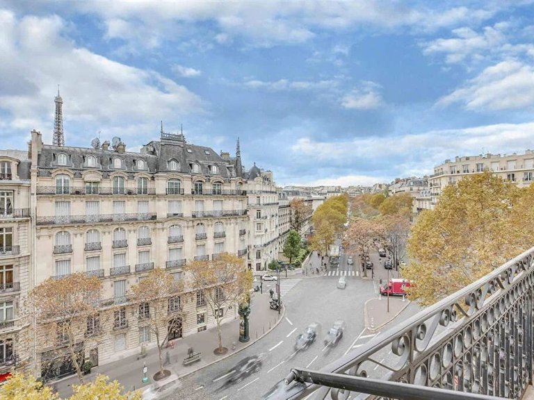 Apartment for Sale in 16th (trocadéro - Etoile - Passy), Golden Triangle - Trocadéro (8th - 16th) 18