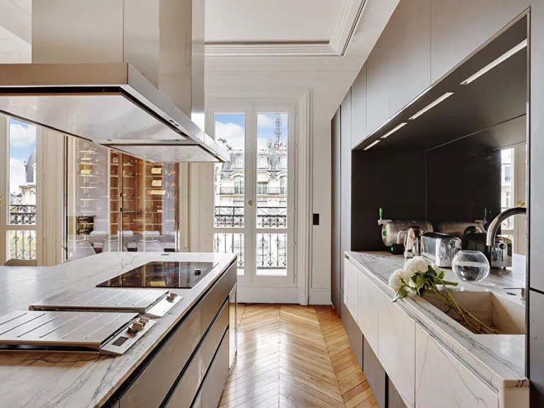 Apartment for Sale in 16th (trocadéro - Etoile - Passy), Golden Triangle - Trocadéro (8th - 16th) 8