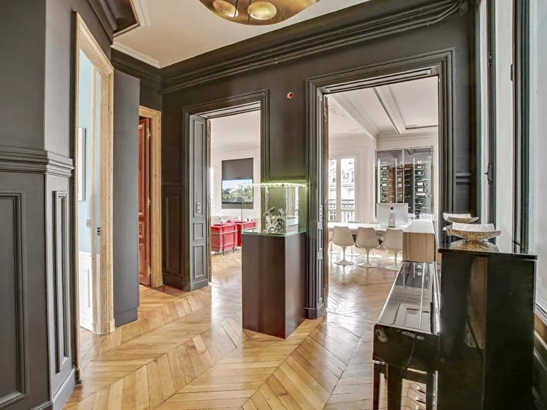 Apartment for Sale in 16th (trocadéro - Etoile - Passy), Golden Triangle - Trocadéro (8th - 16th) 10