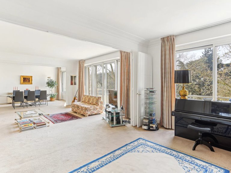 Apartment for Sale in 16th (trocadéro - Etoile - Passy), Golden Triangle - Trocadéro (8th - 16th) 5