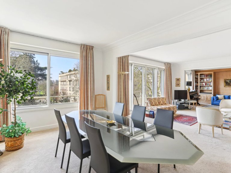 Apartment for Sale in 16th (trocadéro - Etoile - Passy), Golden Triangle - Trocadéro (8th - 16th) 7