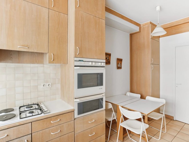 Apartment for Sale in 16th (trocadéro - Etoile - Passy), Golden Triangle - Trocadéro (8th - 16th) 8