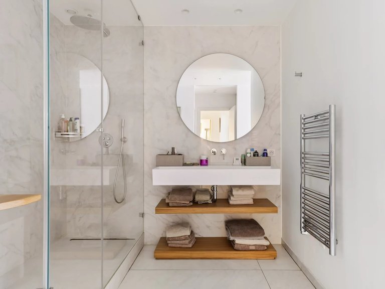 Apartment for Sale in 16th (trocadéro - Etoile - Passy), Golden Triangle - Trocadéro (8th - 16th) 11