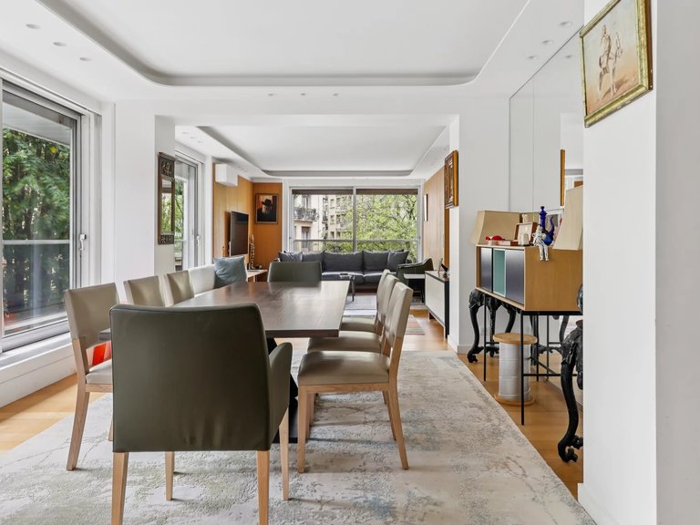 Apartment for Sale in 16th (trocadéro - Etoile - Passy), Golden Triangle - Trocadéro (8th - 16th) 4
