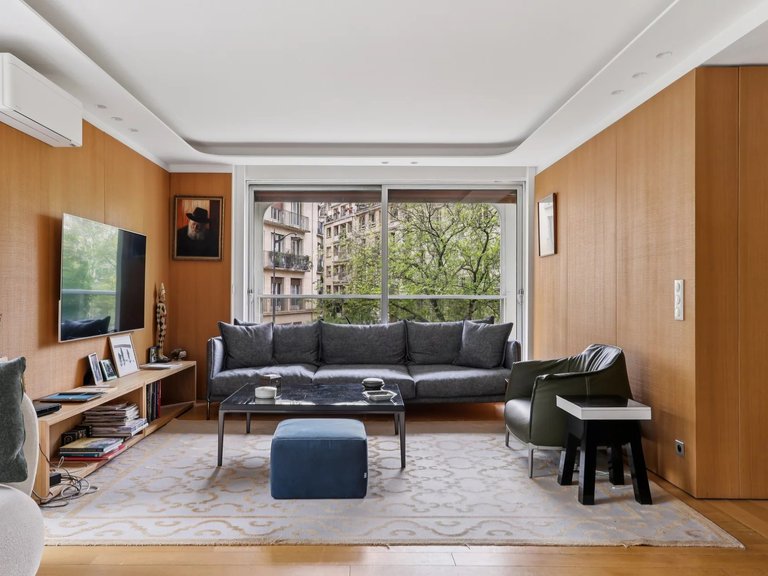 Apartment for Sale in 16th (trocadéro - Etoile - Passy), Golden Triangle - Trocadéro (8th - 16th) 6
