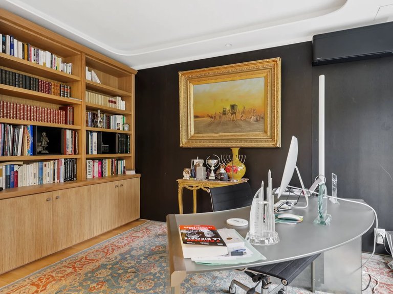 Apartment for Sale in 16th (trocadéro - Etoile - Passy), Golden Triangle - Trocadéro (8th - 16th) 7