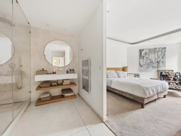 Apartment for Sale in 16th (trocadéro - Etoile - Passy), Golden Triangle - Trocadéro (8th - 16th) 10