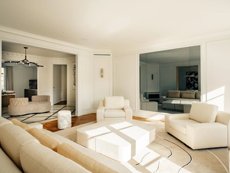 Apartment for Sale in 16th (trocadéro - Etoile - Passy), Golden Triangle - Trocadéro (8th - 16th) 3