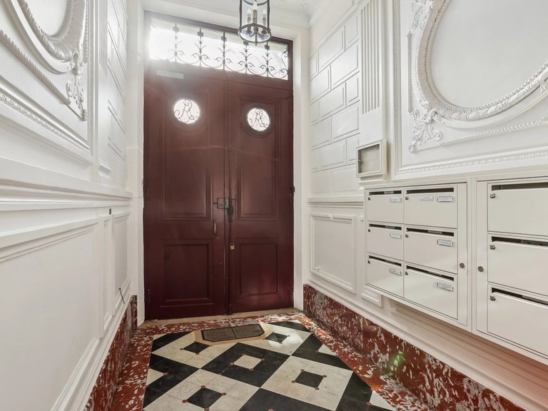 Apartment for Sale in 6th (saint Germain Des Prés - Luxembourg), Paris Left Bank (5th,6th & 7th ) 15