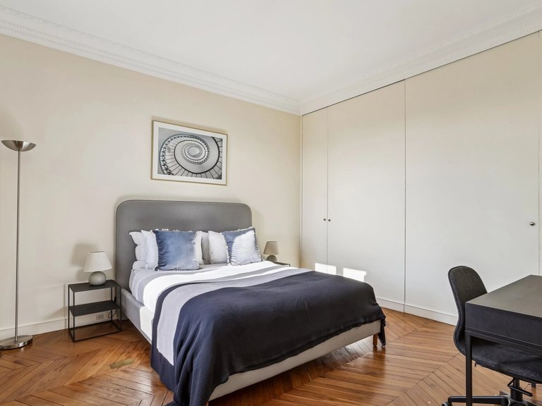 Apartment for Sale in 6th (saint Germain Des Prés - Luxembourg), Paris Left Bank (5th,6th & 7th ) 10