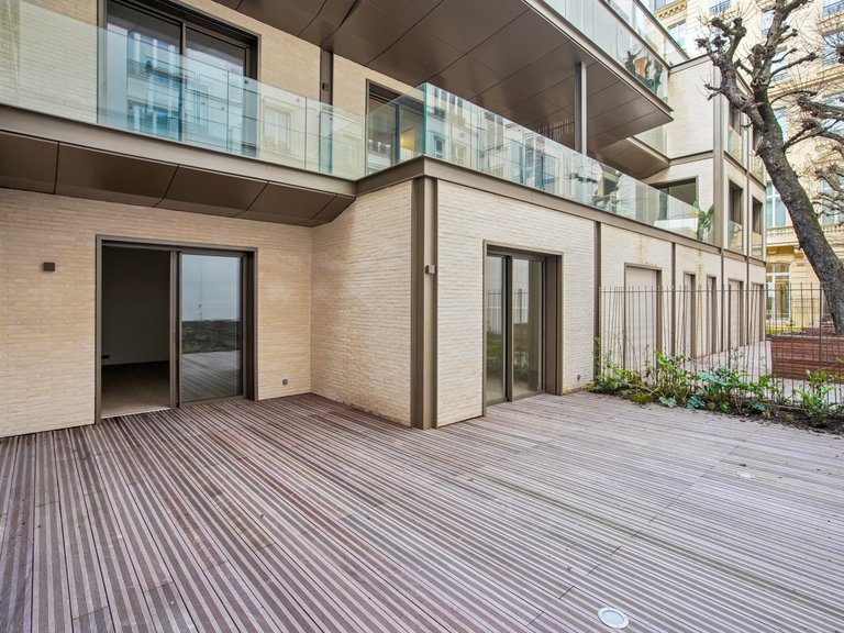 Apartment for Sale in 8th (golden Triangle - Parc Monceau), Golden Triangle - Trocadéro (8th - 16th) 7