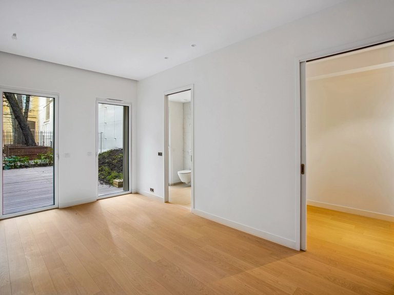 Apartment for Sale in 8th (golden Triangle - Parc Monceau), Golden Triangle - Trocadéro (8th - 16th) 8