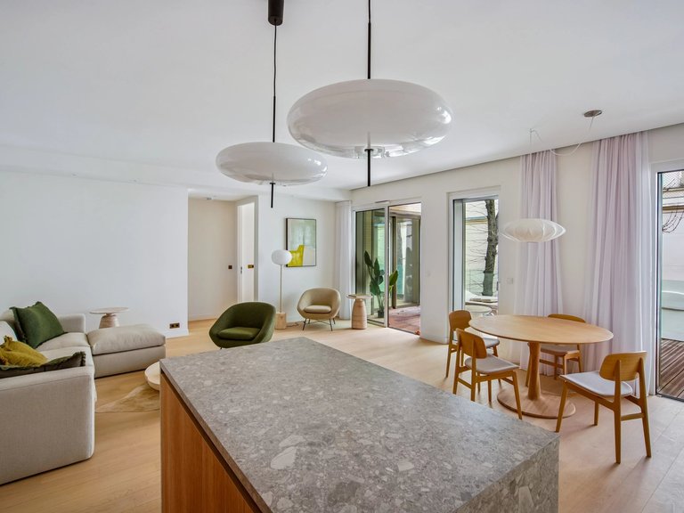 Apartment for Sale in 8th (golden Triangle - Parc Monceau), Golden Triangle - Trocadéro (8th - 16th) 7