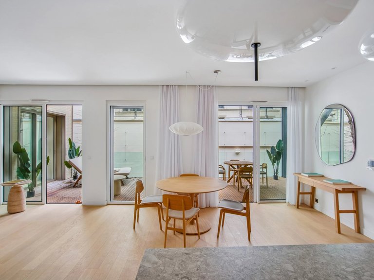 Apartment for Sale in 8th (golden Triangle - Parc Monceau), Golden Triangle - Trocadéro (8th - 16th) 8