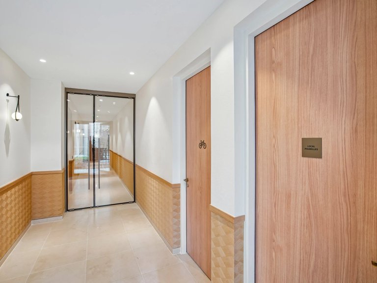 Apartment for Sale in 8th (golden Triangle - Parc Monceau), Golden Triangle - Trocadéro (8th - 16th) 11