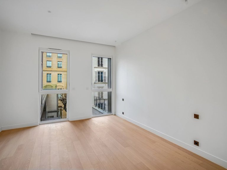 Apartment for Sale in 8th (golden Triangle - Parc Monceau), Golden Triangle - Trocadéro (8th - 16th) 9