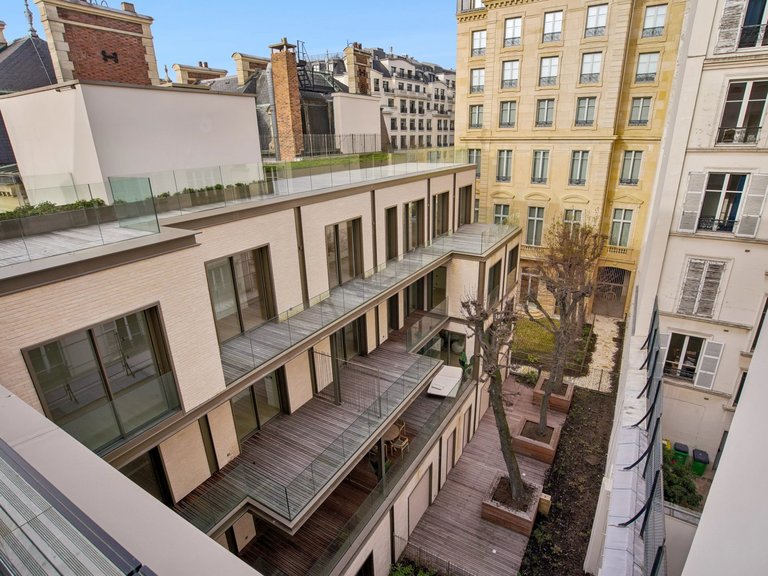 Apartment for Sale in 8th (golden Triangle - Parc Monceau), Golden Triangle - Trocadéro (8th - 16th) 16
