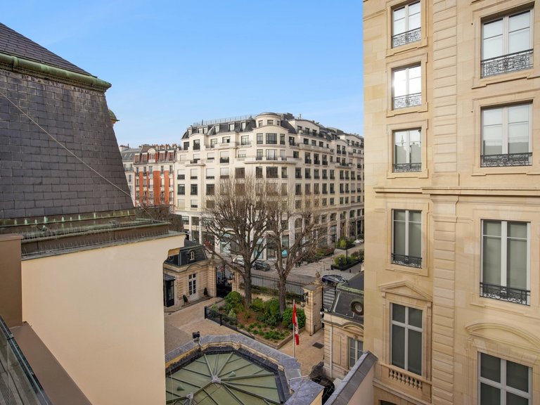 Apartment for Sale in 8th (golden Triangle - Parc Monceau), Golden Triangle - Trocadéro (8th - 16th) 5