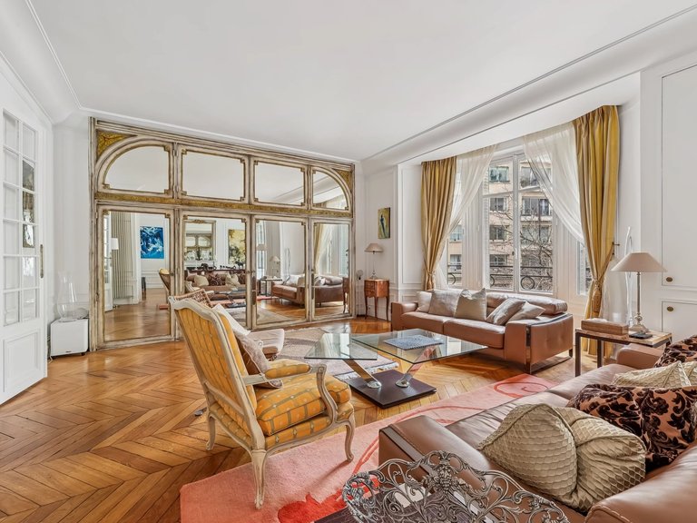 Apartment for Sale in 16th (trocadéro - Etoile - Passy), Golden Triangle - Trocadéro (8th - 16th) 10