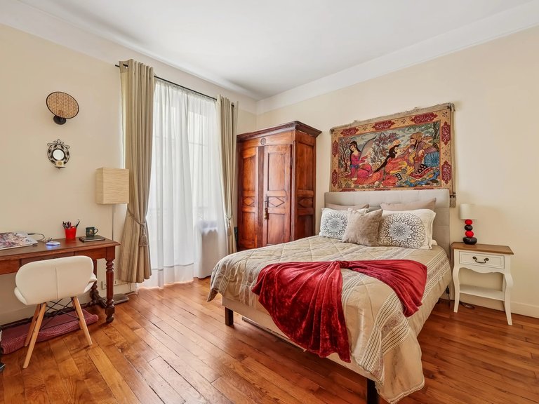 Apartment for Sale in 16th (trocadéro - Etoile - Passy), Golden Triangle - Trocadéro (8th - 16th) 6