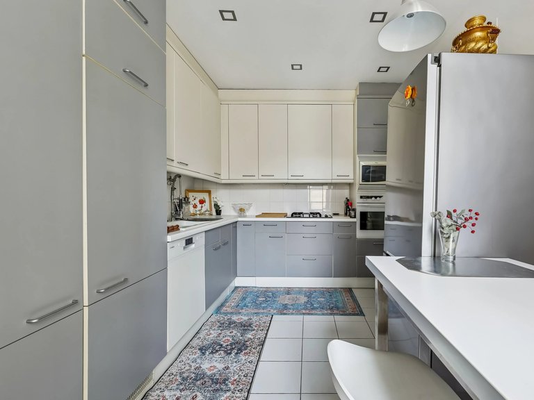 Apartment for Sale in 16th (trocadéro - Etoile - Passy), Golden Triangle - Trocadéro (8th - 16th) 7