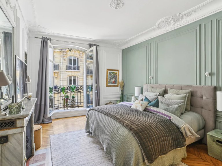 Apartment for Sale in 16th (trocadéro - Etoile - Passy), Golden Triangle - Trocadéro (8th - 16th) 11