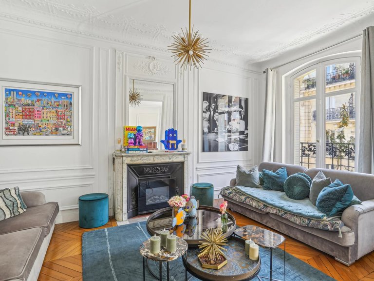 Apartment for Sale in 16th (trocadéro - Etoile - Passy), Golden Triangle - Trocadéro (8th - 16th) 6