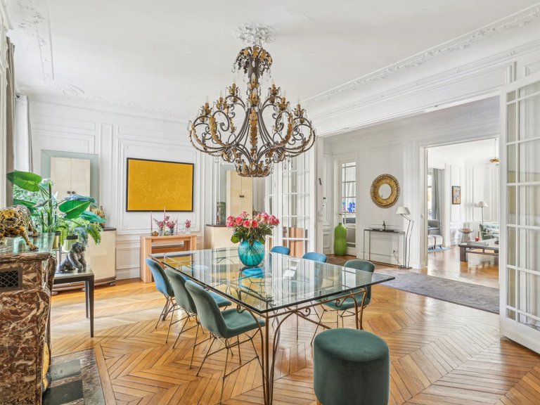 Apartment for Sale in 16th (trocadéro - Etoile - Passy), Golden Triangle - Trocadéro (8th - 16th) 9
