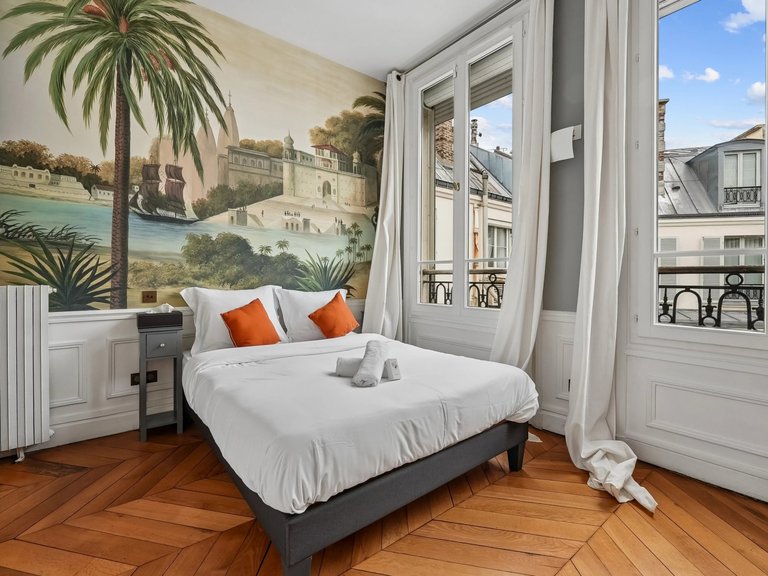 Apartment for Sale in 16th (trocadéro - Etoile - Passy), Golden Triangle - Trocadéro (8th - 16th) 15